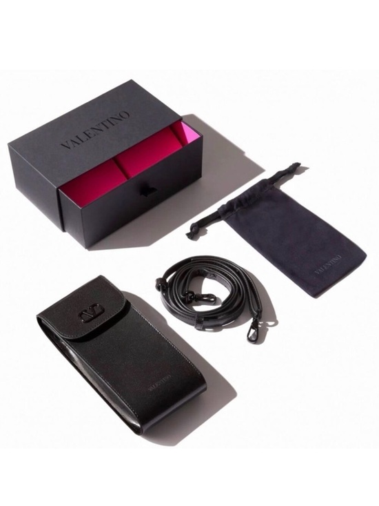 New Valentino VG0035S 001 Slim Cat-Eye Sunglasses in Black and Silver Authentic main image 4